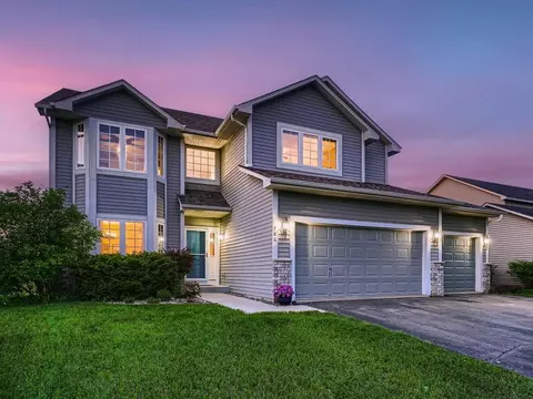 786 Riesgraf Rd, Carver, MN 55315