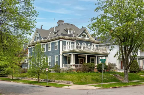 677 Fairmount Ave #1, Saint Paul, MN 55105