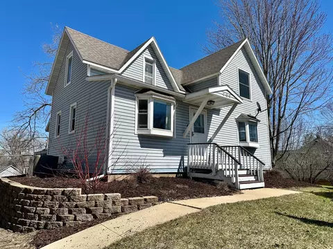406 Flowervale St, Owatonna, MN 55060