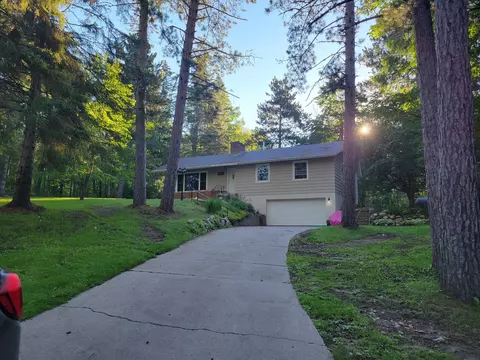 7402 Donnywood Cir E, Britt, MN 55710