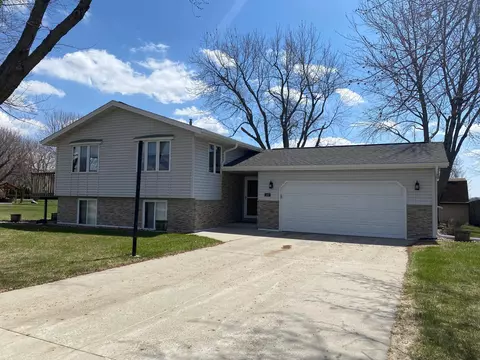 1137 Lexington Ave, Worthington, MN 56187