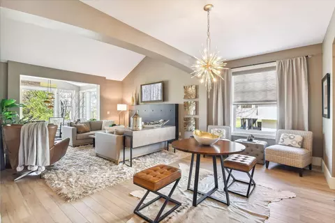 7750 Vasserman Trl, Chanhassen, MN 55317