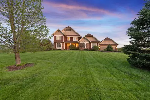 6265 Broadview Dr, Prior Lake, MN 55372
