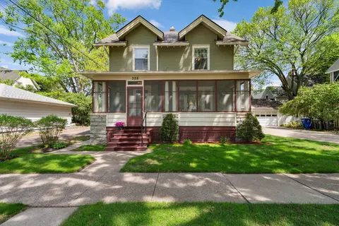 328 Howell St N, Saint Paul, MN 55104