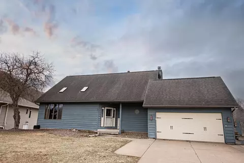1431 Brookview Dr, Winona, MN 55987