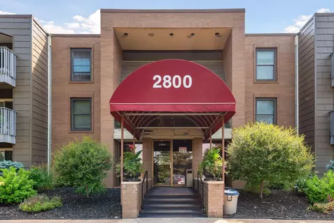 2800 Hamline Ave N #205, Roseville, MN 55113
