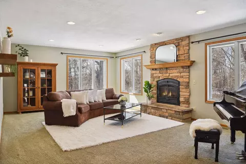 10145 Ebert Rd, Rogers, MN 55374