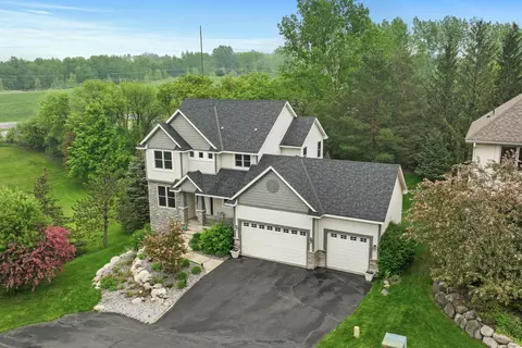 7556 Bell Ln, Inver Grove Heights, MN 55077