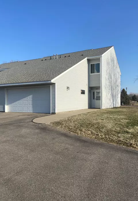 612 11th Ave NE #612, Waseca, MN 56093