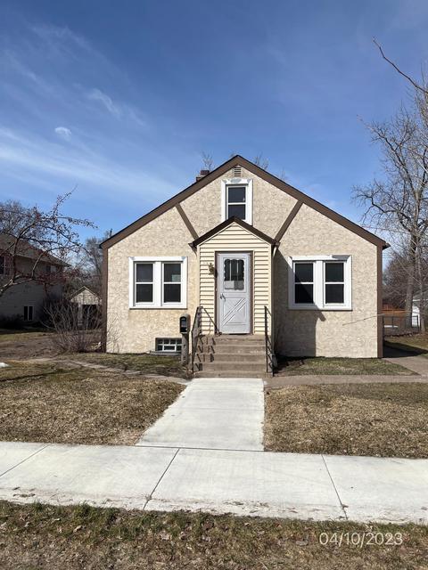 537 Van Buren St, Anoka, MN 55303