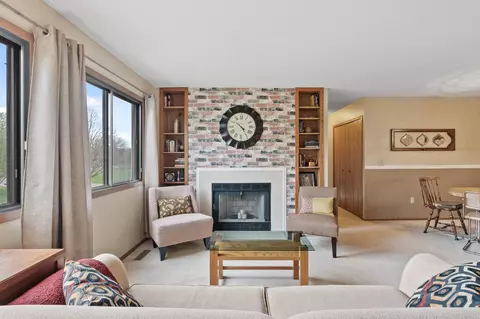 9056 Underwood Ln N, Maple Grove, MN 55369