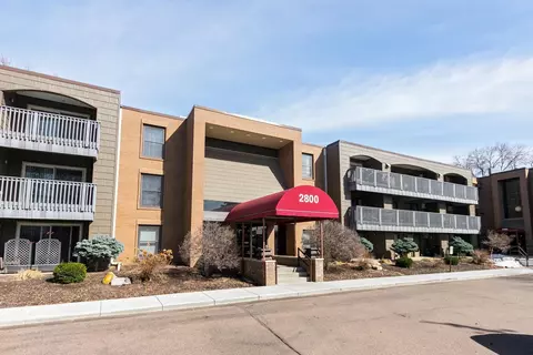 2800 Hamline Ave N #133, Roseville, MN 55113