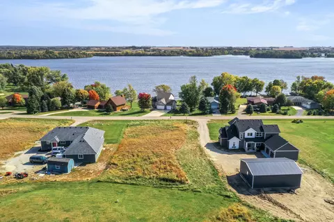 Nnn Wells Lake Court, Faribault, MN 55021