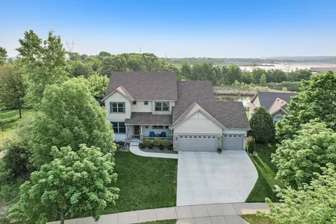 4932 Bulrush Blvd, Shakopee, MN 55379