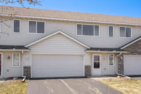 4020 Blakewood Dr, Shakopee, MN 55379