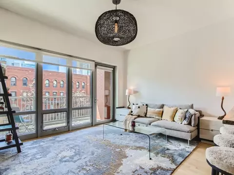 929 Portland Ave #204, Minneapolis, MN 55404