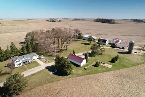13674 County 9, Harmony, MN 55939