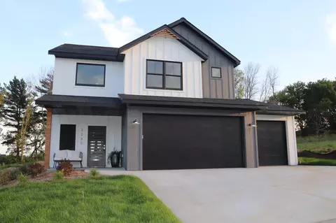 3260 Allison Ln NE, Rochester, MN 55906