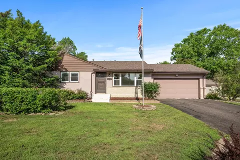 1835 Manton St, Maplewood, MN 55109