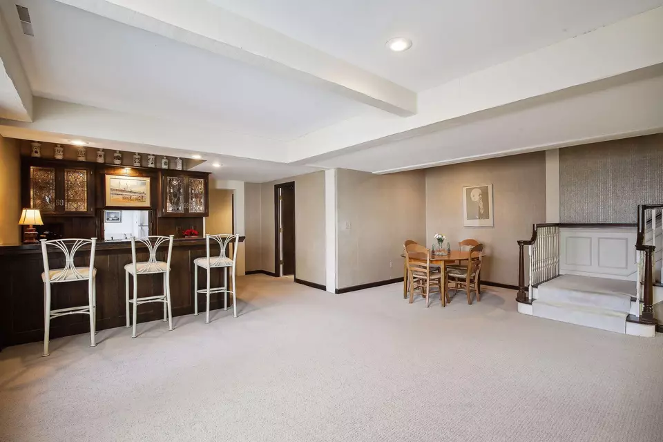  668 Woodridge Dr, Mendota Heights, MN 55118 photo 60