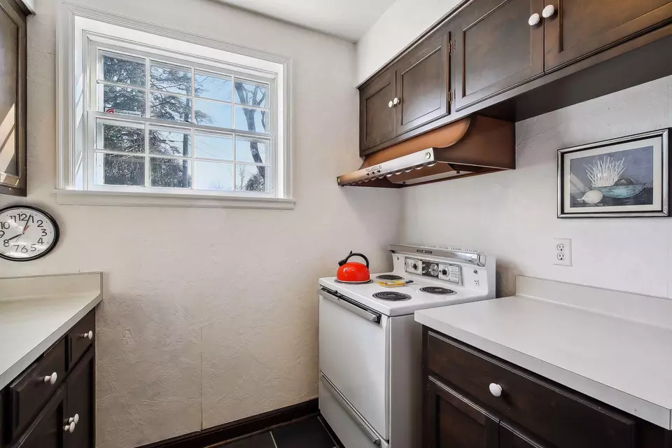  668 Woodridge Dr, Mendota Heights, MN 55118 photo 56