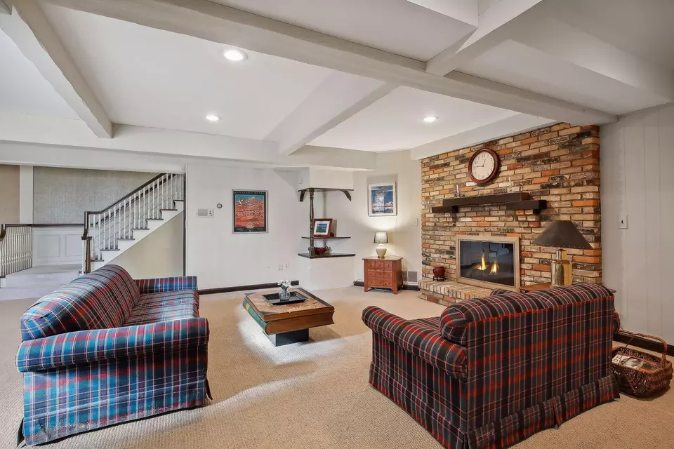  668 Woodridge Dr, Mendota Heights, MN 55118 photo 63