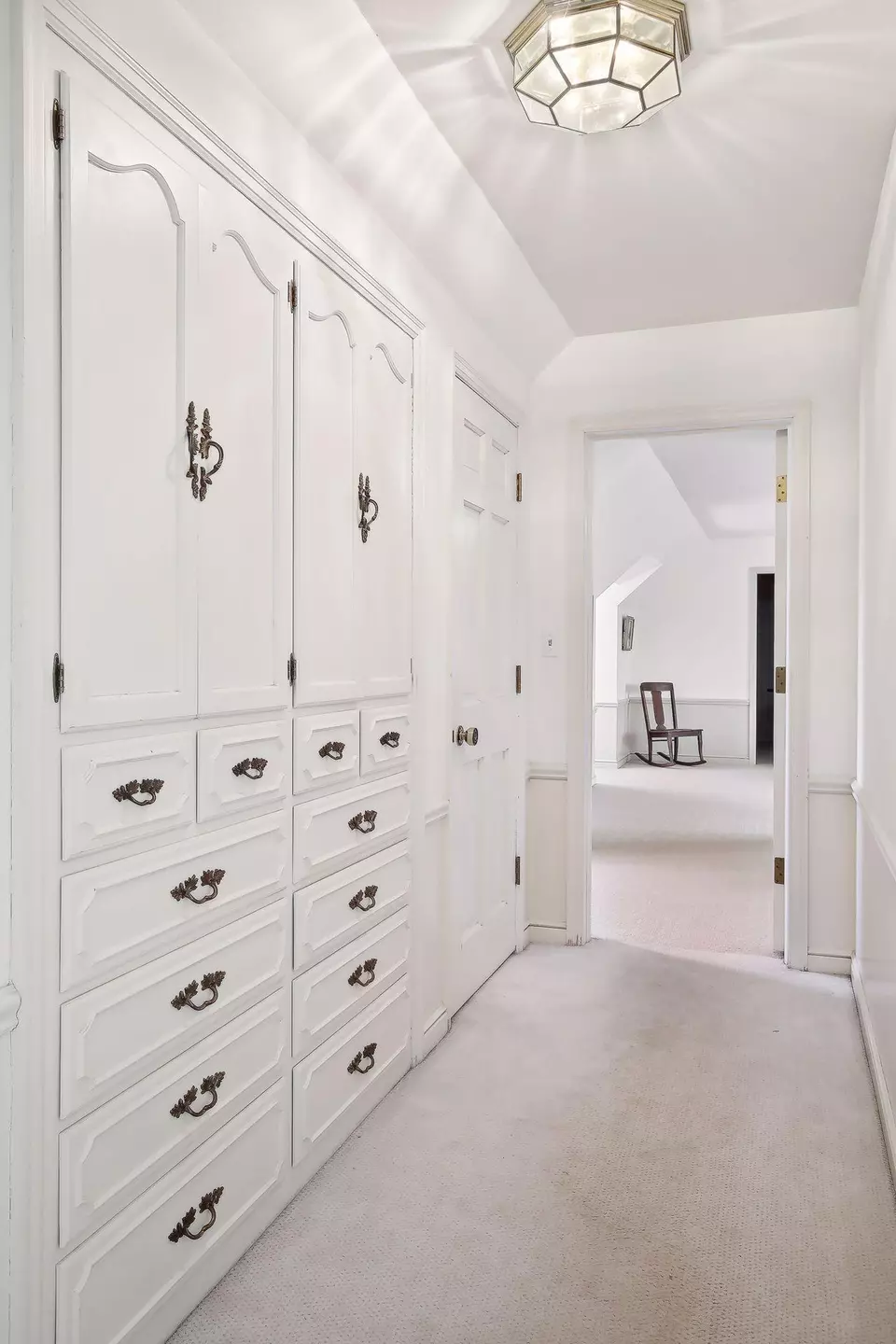  668 Woodridge Dr, Mendota Heights, MN 55118 photo 54