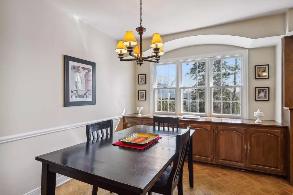  668 Woodridge Dr, Mendota Heights, MN 55118 photo 27