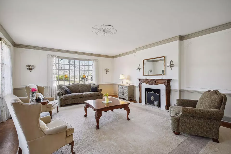  668 Woodridge Dr, Mendota Heights, MN 55118 photo 13