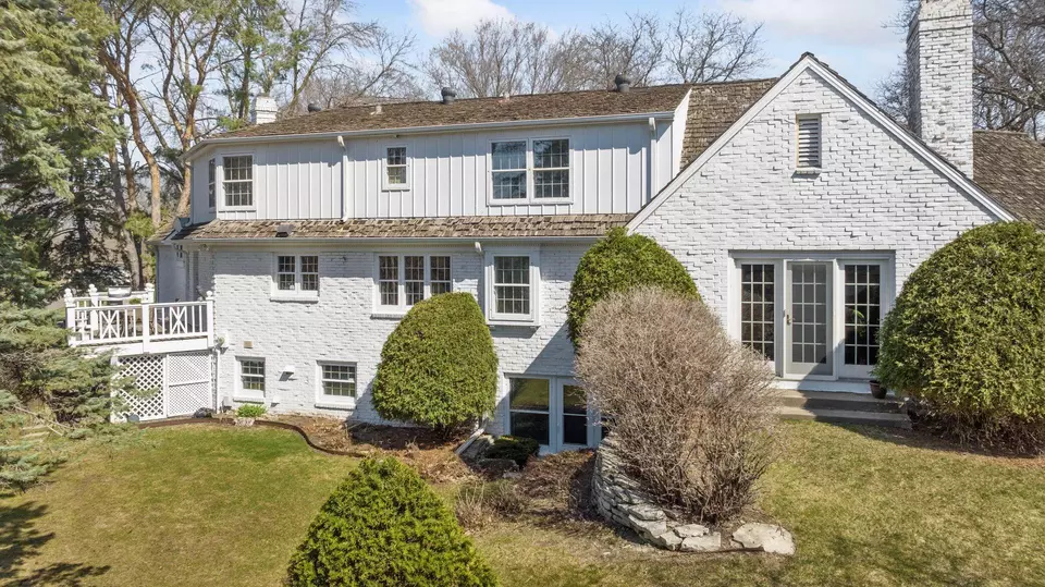  668 Woodridge Dr, Mendota Heights, MN 55118 photo 76