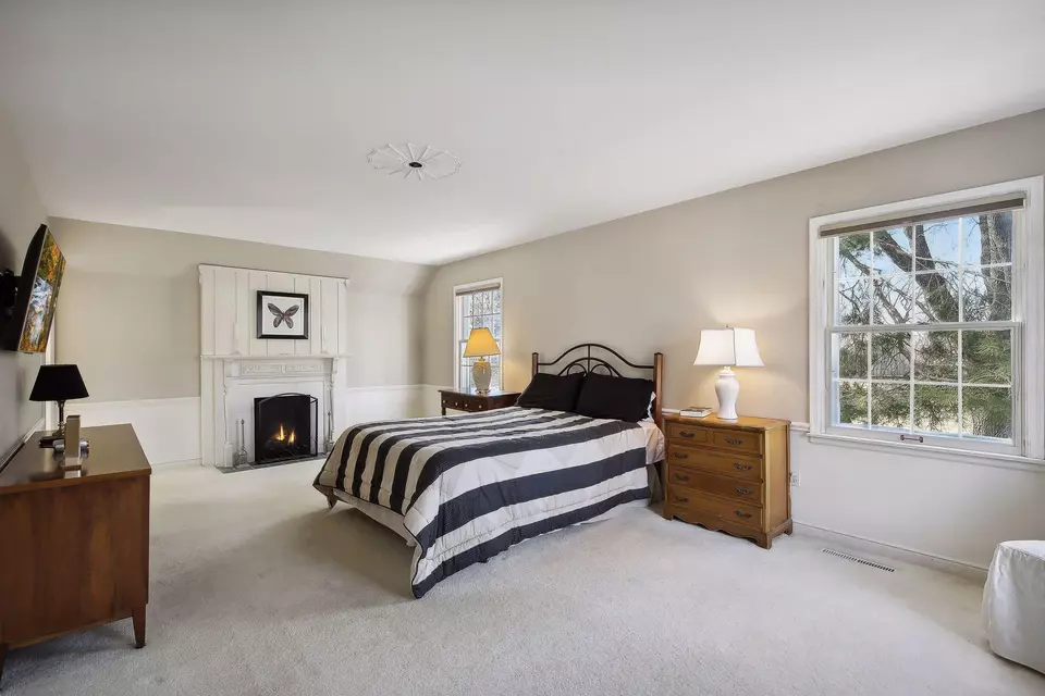  668 Woodridge Dr, Mendota Heights, MN 55118 photo 40