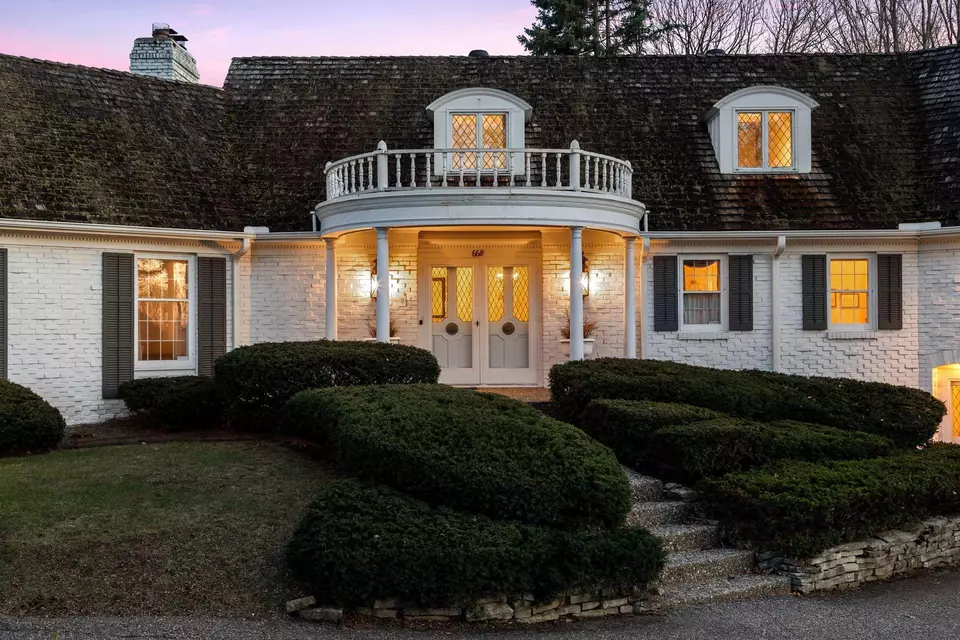  668 Woodridge Dr, Mendota Heights, MN 55118 photo 8