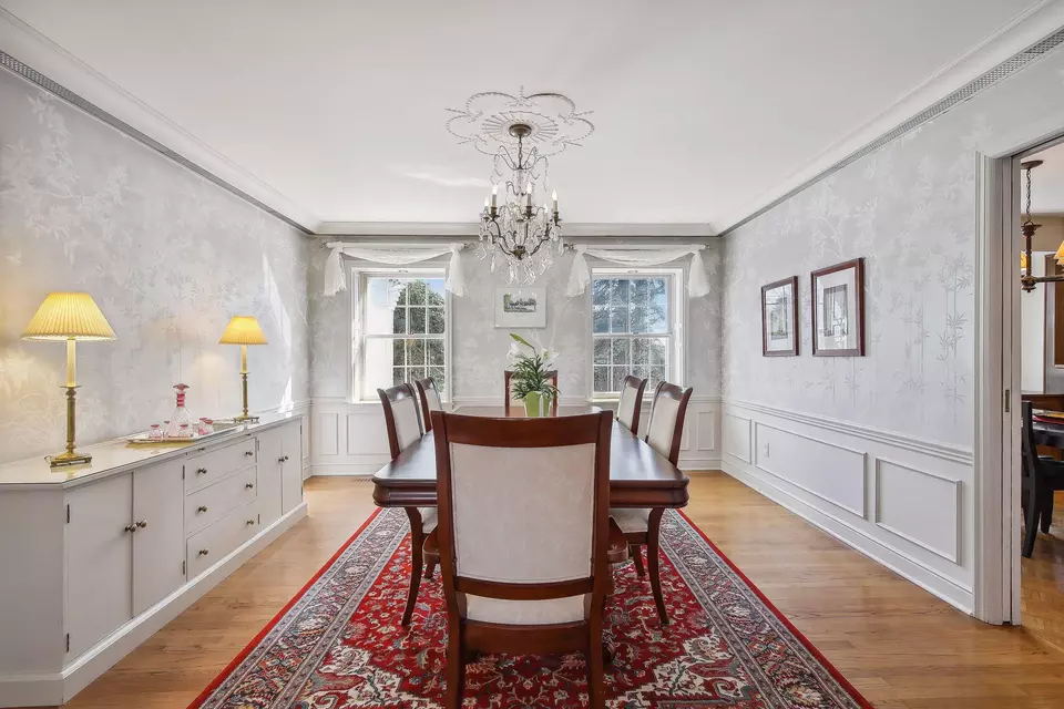  668 Woodridge Dr, Mendota Heights, MN 55118 photo 23