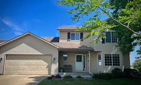 5203 Lexington Pl NW, Rochester, MN 55901