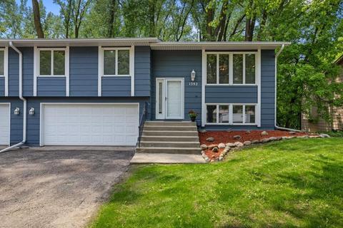 1392 Lakeside Cir, Eagan, MN 55123