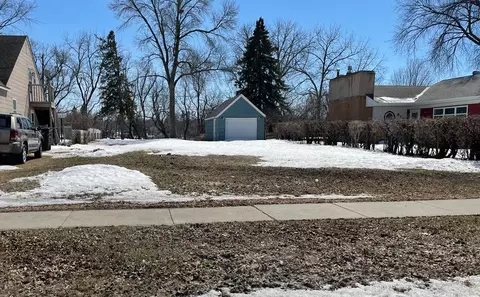 318 E Alcott Ave, Fergus Falls Twp, MN 56537