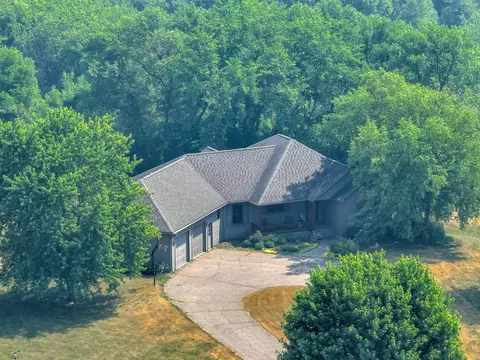 1763 County Road T, New Richmond, WI 54017