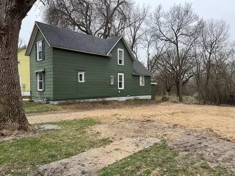 206 12th St SE, Austin, MN 55912 photo 2