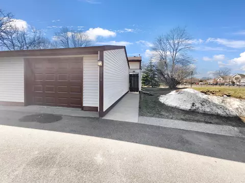 7451 142nd Street Ct, Apple Valley, MN 55124