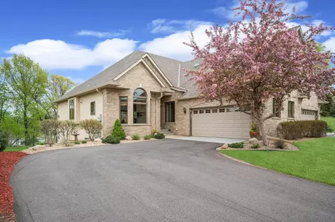 2098 Lake Augusta Dr, Mendota Heights, MN 55120