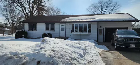457 Court St S, Prescott, WI 54021