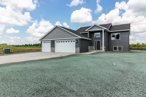 309 10th St S, Sartell, MN 56377