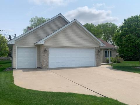 420 Kilkenny Ct, Saint Cloud, MN 56301