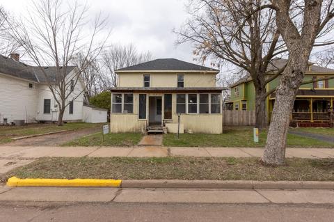 607 N Cascade St, Osceola, WI 54020