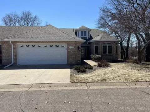 5605 Dunlap Ave N, Shoreview, MN 55126