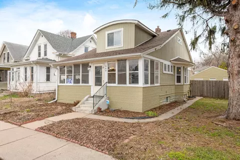 949 Thomas Ave, Saint Paul, MN 55104