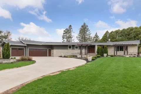 5432 Highwood Dr W, Edina, MN 55436