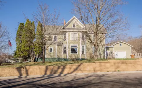 625 W Prospect St, Durand, WI 54736