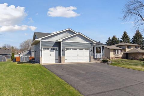 11005 Fillmore St NE, Blaine, MN 55434