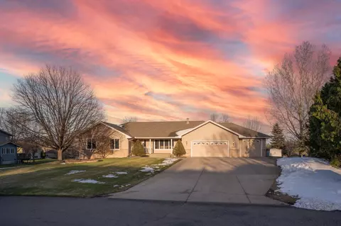 2210 Stephens Way, Saint Cloud, MN 56301